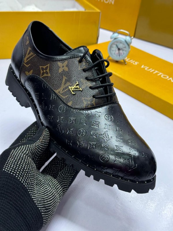 Louis Vuitton Men's Monogram Leather Oxford Shoes