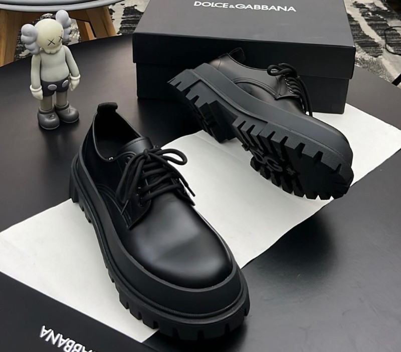 Dolce & Gabbana Black Leather Lace-Up Shoes with Chunky Sole