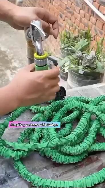 Expandable Garden Hose with Spray Nozzle